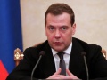 Медведев поручил Меню решить проблему нормативных документов, регулирующих строительство.